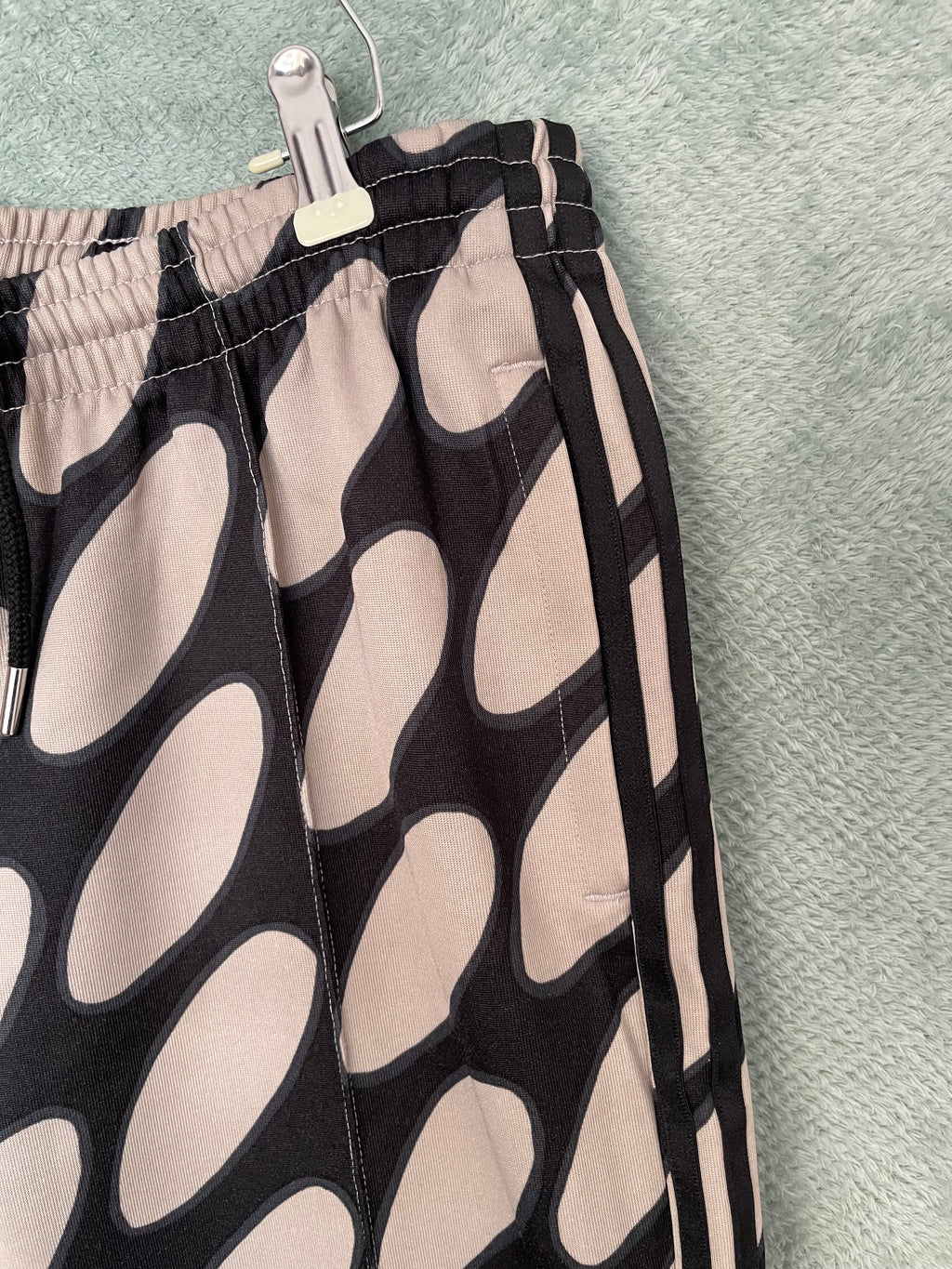 Pantalón deportivo Marimekko Adidas (M)