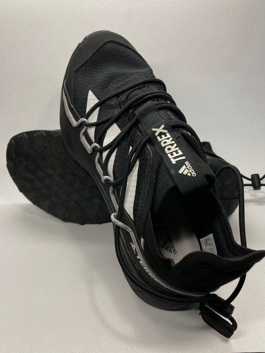 Tenis deportivos Adidas Terrex 28MX