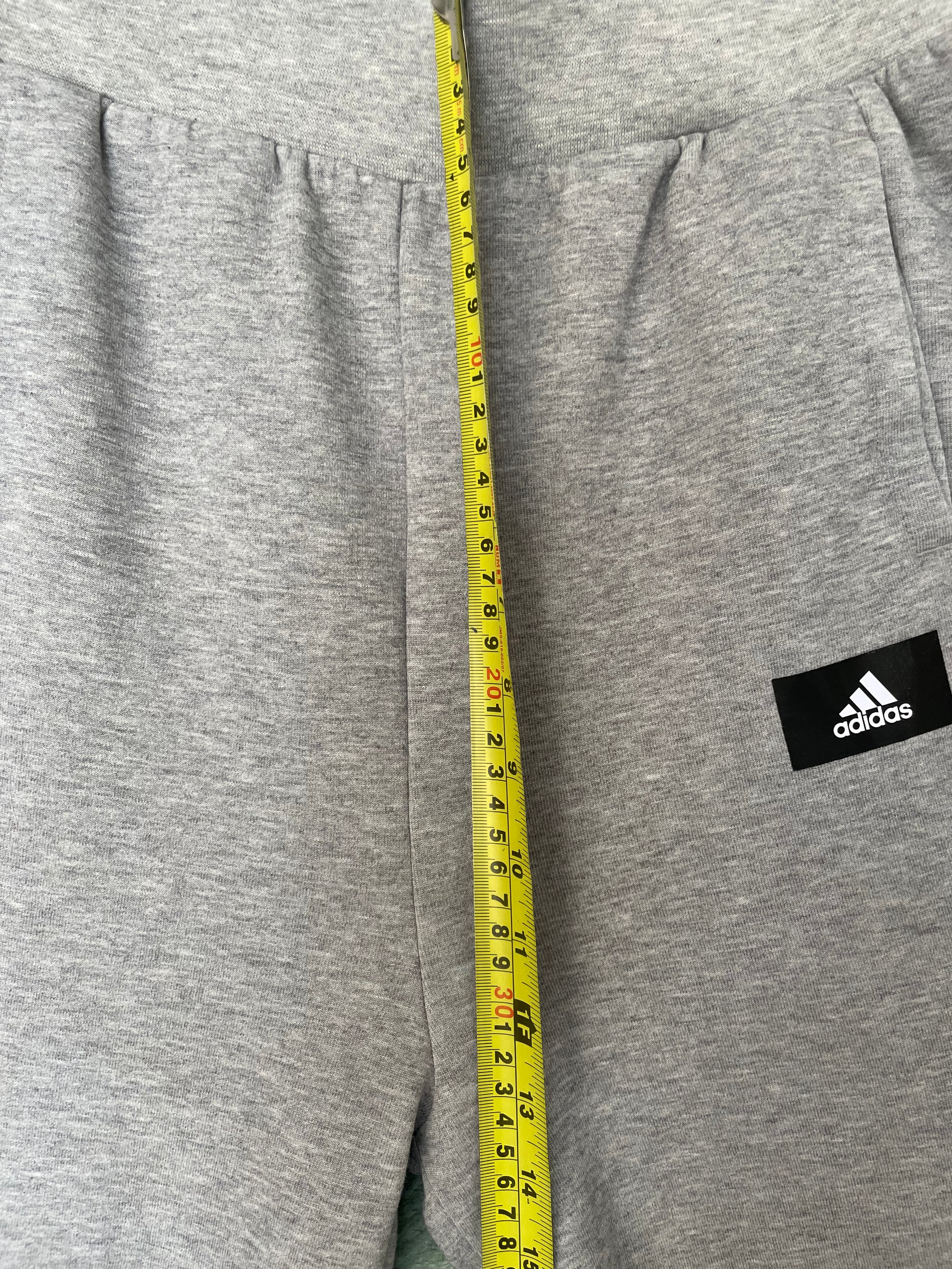 Pants deportivos gris Adidas - niños XL