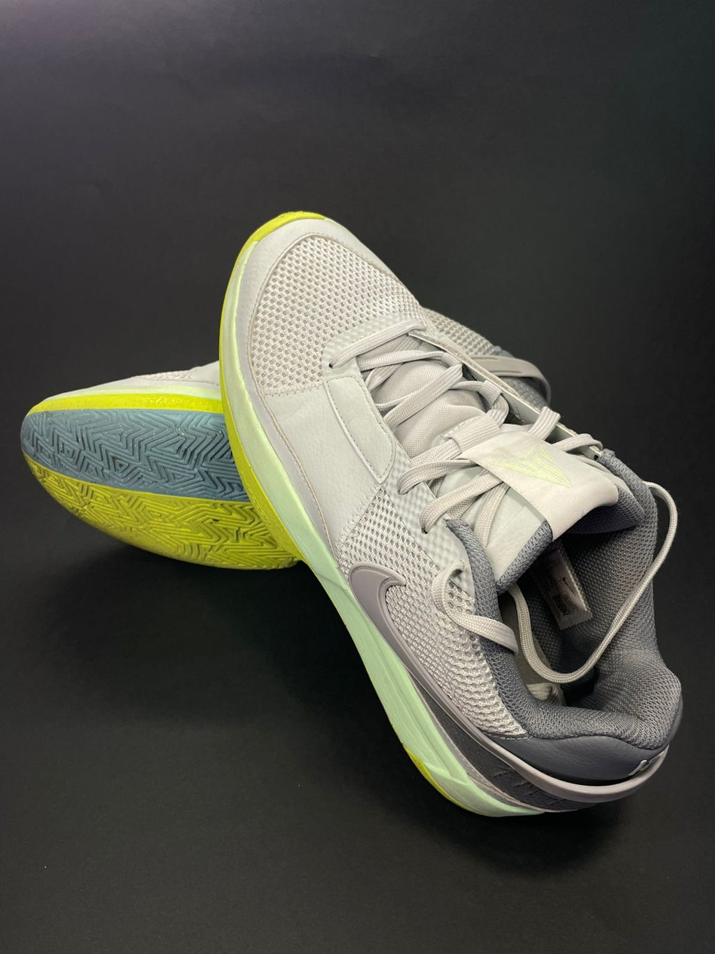 Tenis Nike para Basquetbol Modelo JA Morant 1 28MX